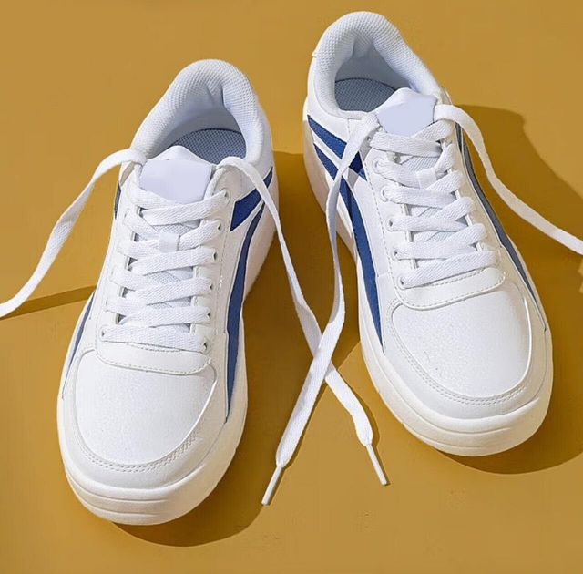 Men's White & Blue Minimalist Court Sneakers - Clean Everyday Style
